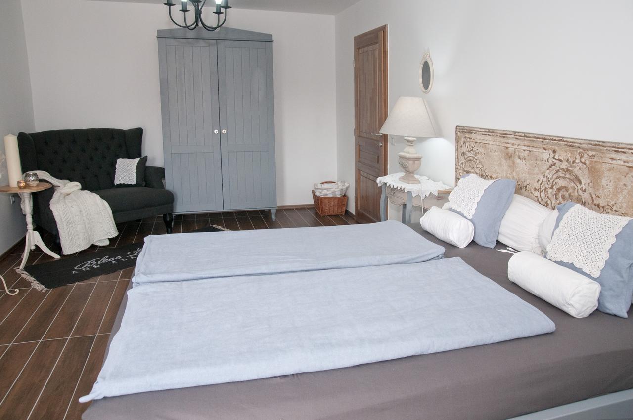Anita Home Gyenesdias Bagian luar foto