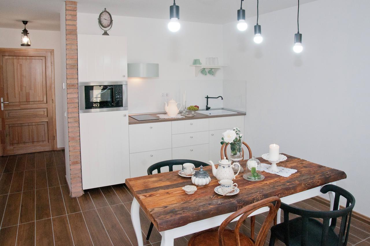 Anita Home Gyenesdias Bagian luar foto
