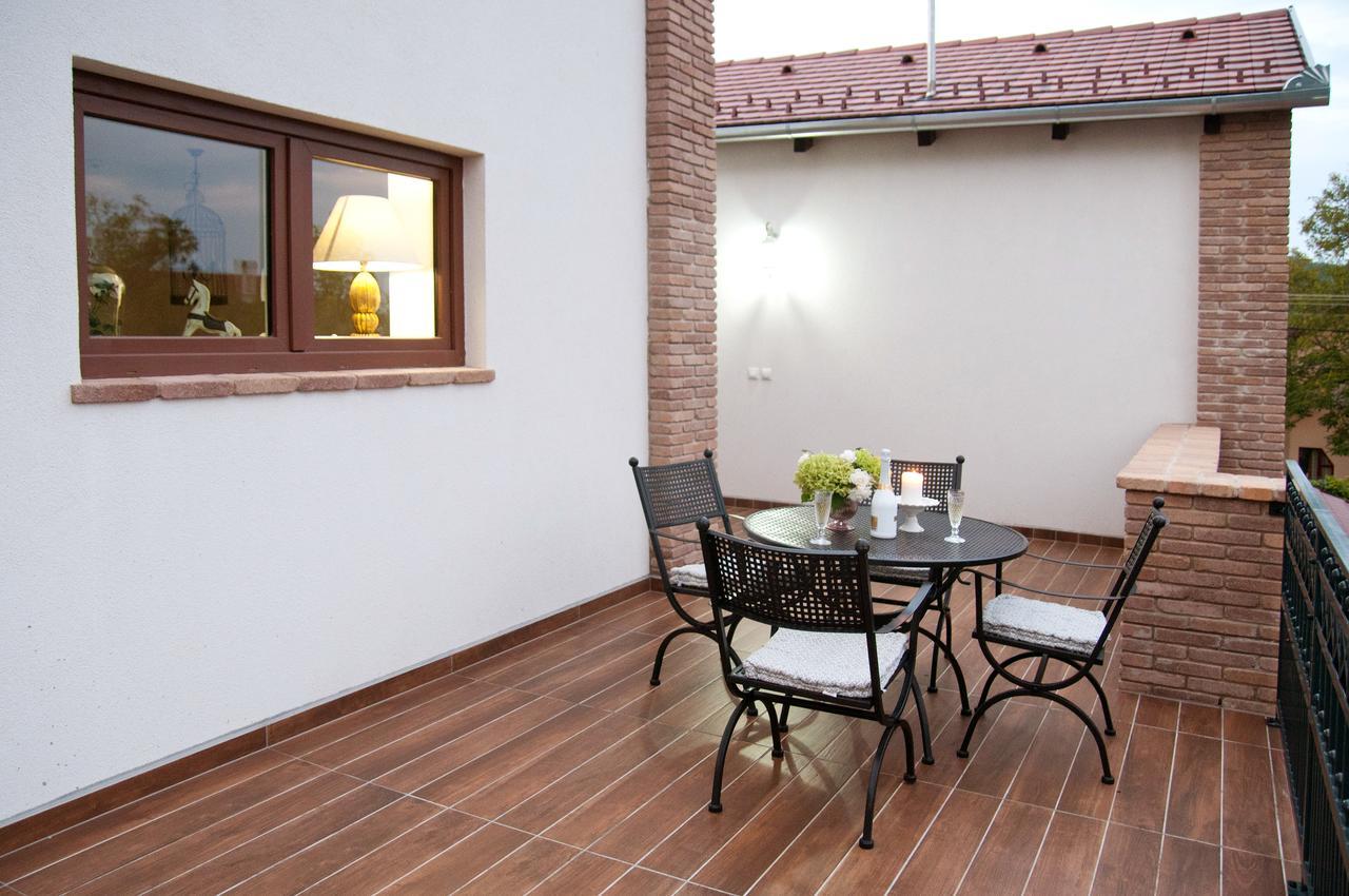 Anita Home Gyenesdias Bagian luar foto